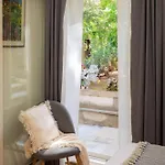 New Luxury Timeless With Private Pool, Free Parking, Seafront, For 6 Persons * Korcula Town
