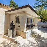 New Luxury Timeless With Private Pool, Free Parking, Seafront, For 6 Persons Villa Korcula Town