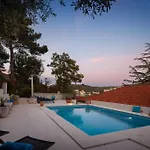 New Luxury Timeless With Private Pool, Free Parking, Seafront, For 6 Persons