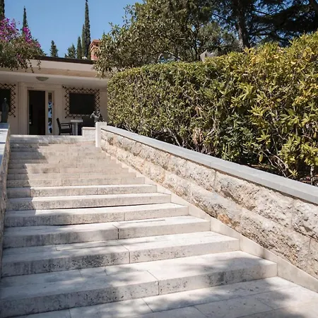 New Luxury Timeless With Private Pool, Free Parking, Seafront, For 6 Persons Villa *