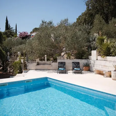 New Luxury Timeless With Private Pool, Free Parking, Seafront, For 6 Persons * Korcula Town