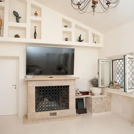 New Luxury Timeless With Private Pool, Free Parking, Seafront, For 6 Persons Villa *