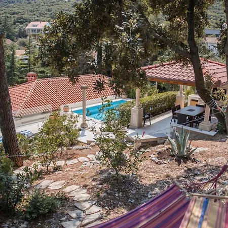 New Luxury Timeless With Private Pool, Free Parking, Seafront, For 6 Persons * Korcula Town