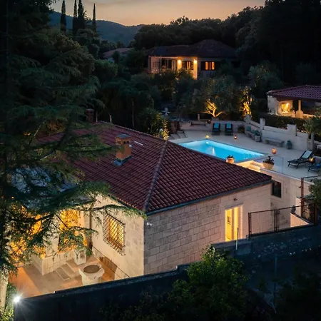 וילה New Luxury Timeless With Private Pool, Free Parking, Seafront, For 6 Persons קורצולה