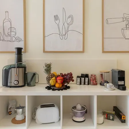 New Luxury Timeless With Private Pool, Free Parking, Seafront, For 6 Persons *