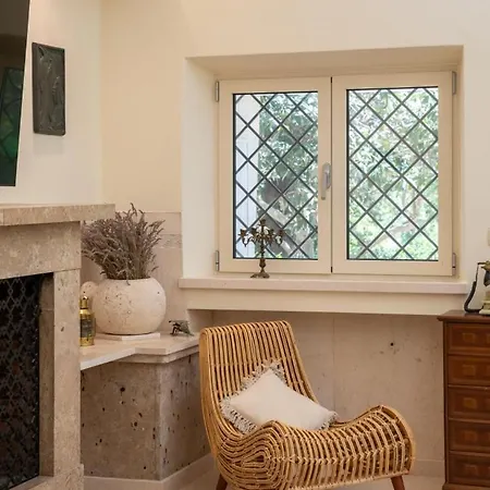 Villa New Luxury Timeless With Private Pool, Free Parking, Seafront, For 6 Persons