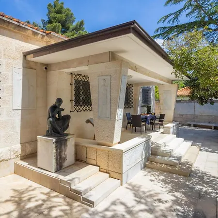 New Luxury Timeless With Private Pool, Free Parking, Seafront, For 6 Persons וילה קורצולה