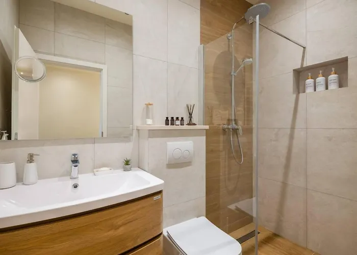 New Luxury Timeless With Private Pool, Free Parking, Seafront, For 6 Persons Villa
